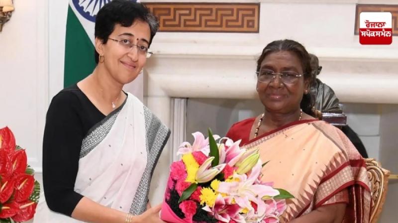 Delhi CM Atishi calls on President Delhi CM Atishi calls on President