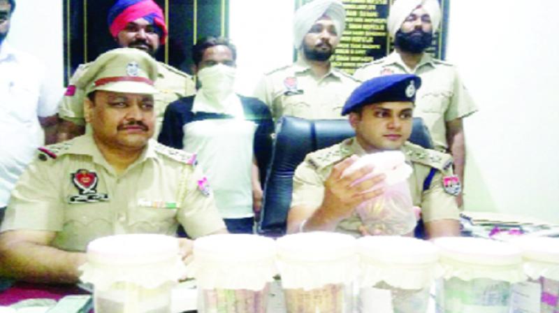 Police with accused Sunny Kumar Police with accused Sunny Kumar