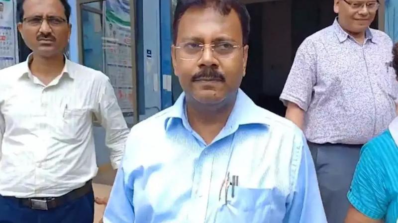 Big action of Bengal Medical Council, cancellation of medical practitioner registration of Dr. Sandeep Ghosh, former principal of RG Kar. Big action of Bengal Medical Council, cancellation of medical practitioner registration of Dr. Sandeep Ghosh, former principal of RG Kar.