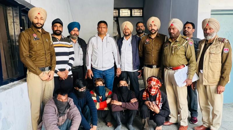 The gang of thieves who committed the thefts were arrested, around 25 motorcycles were also recovered The gang of thieves who committed the thefts were arrested, around 25 motorcycles were also recovered