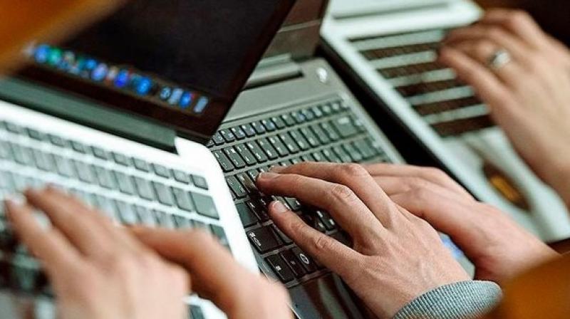 'Ban' on the import of laptop-tablet, know why the government took this step 'Ban' on the import of laptop-tablet, know why the government took this step