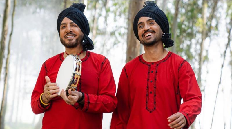 Diljit Dosanjh recreated the famous song 'Challa' with Gurdas Maan