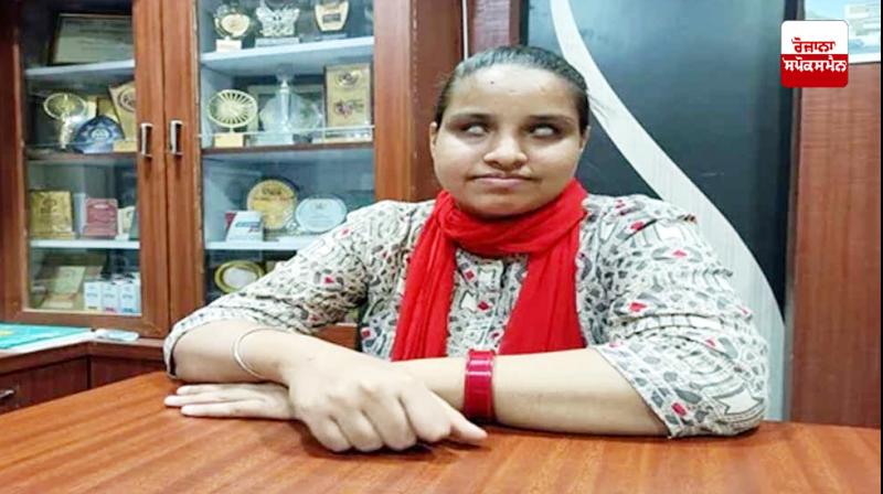 Indore girl gets government job through hard work Indore girl gets government job through hard work