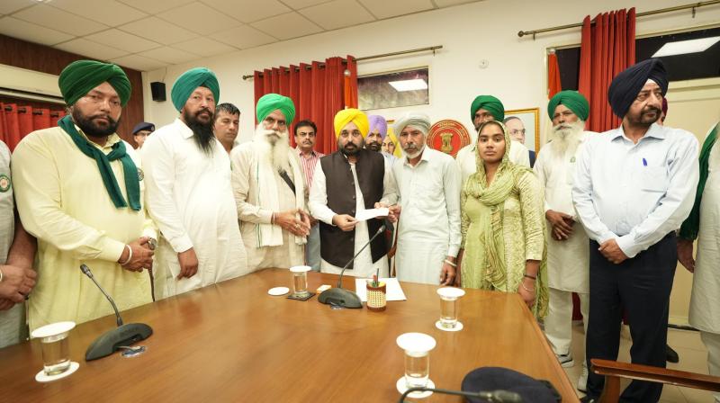 Punjab News: Meeting of CM and farmers in Chandigarh Punjab News: Meeting of CM and farmers in Chandigarh
