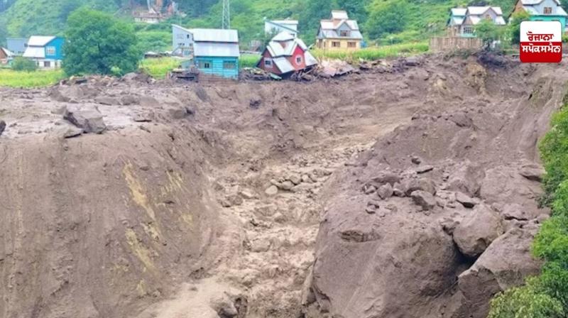 Cloud bursts in Kathua, Jammu, 11 people feared buried under debris