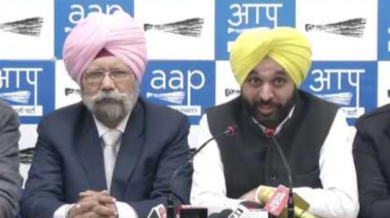 Justice zora singh with Bhagwant Maan Justice zora singh with Bhagwant Maan
