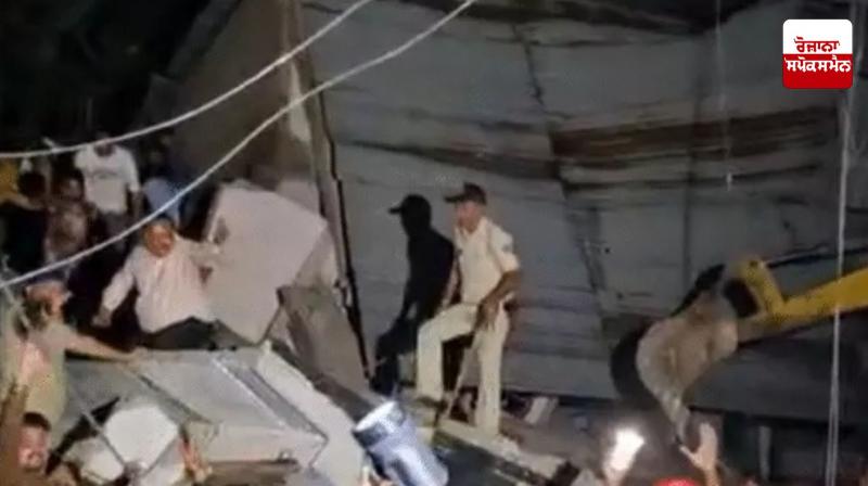 3-storey building collapses in Indore, two people die 3-storey building collapses in Indore, two people die