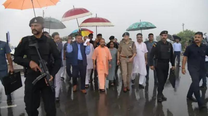 CM Yogi arrives at Hathers, the injured are known, says - CM Yogi arrives at Hathers, the injured are known, says -