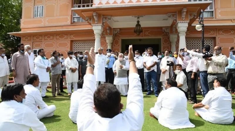 Rajasthan: Congress MLAs sit on 'dharna' at Raj Bhavan, demand assembly session Rajasthan: Congress MLAs sit on 'dharna' at Raj Bhavan, demand assembly session