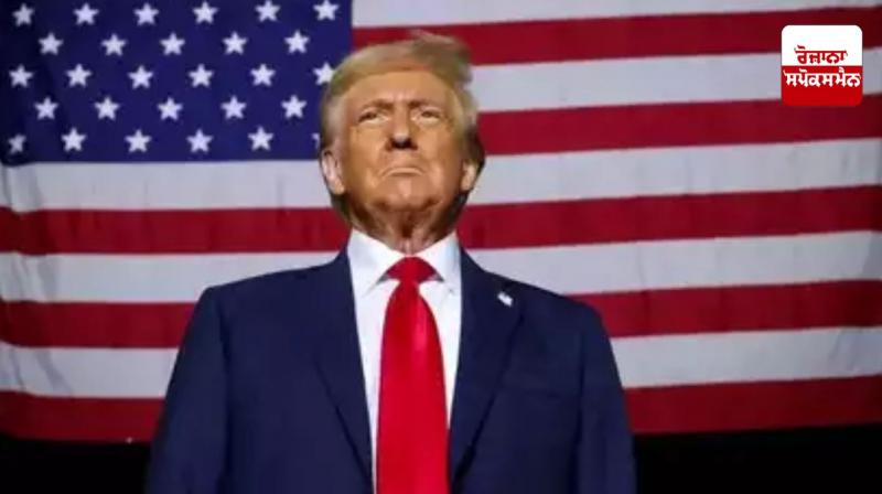 Trump will take the oath with two Bibles in his hand Trump will take the oath with two Bibles in his hand