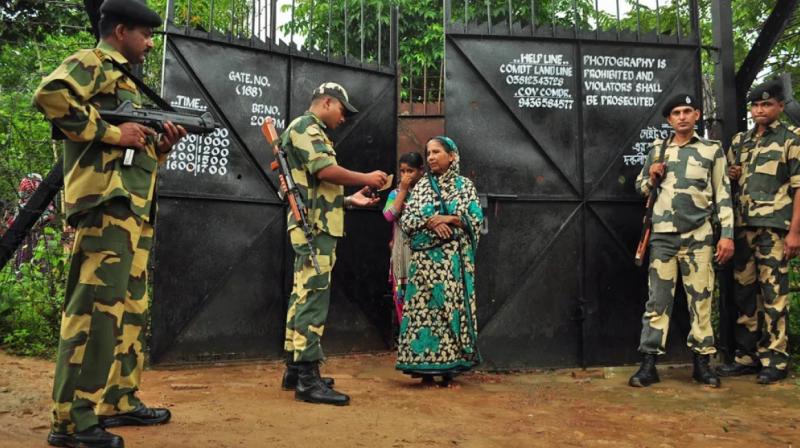 More than 100 Bangladeshis trying to enter India were stopped by BSF More than 100 Bangladeshis trying to enter India were stopped by BSF