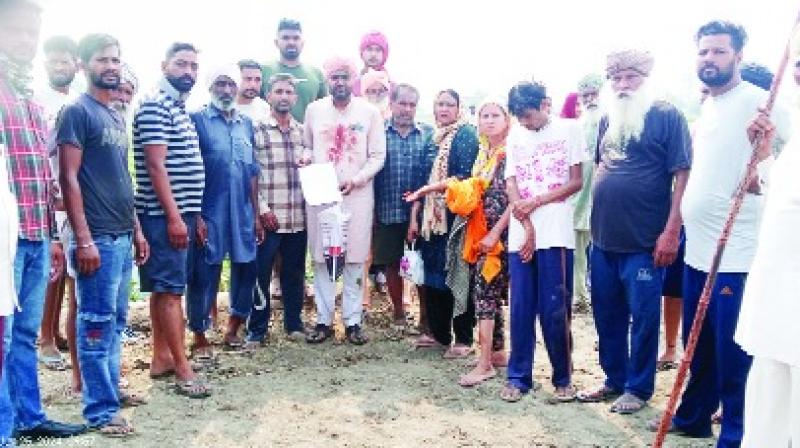 Clash between Shiromani Committee and occupiers in case of Loh Langar land Clash between Shiromani Committee and occupiers in case of Loh Langar land