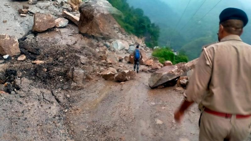 Chandigarh Manali Highway (NH-3) closed due to landslide Chandigarh Manali Highway (NH-3) closed due to landslide
