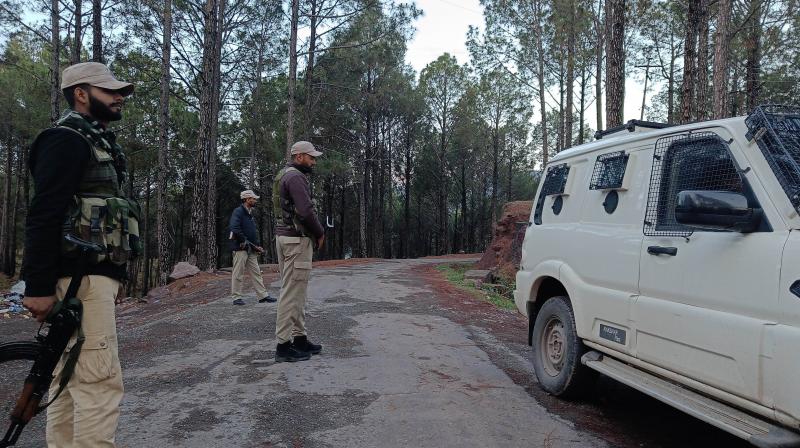 Security forces in Rajouri during encounter.