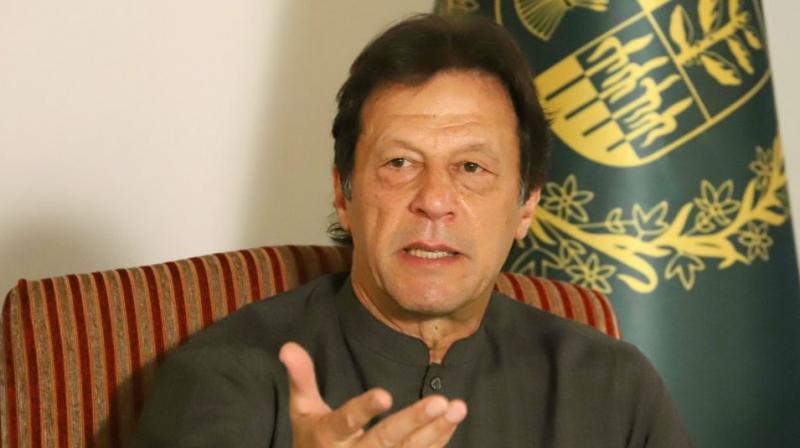 Imran wife bushra image does not appear in mirrors claims pm house staff Imran wife bushra image does not appear in mirrors claims pm house staff