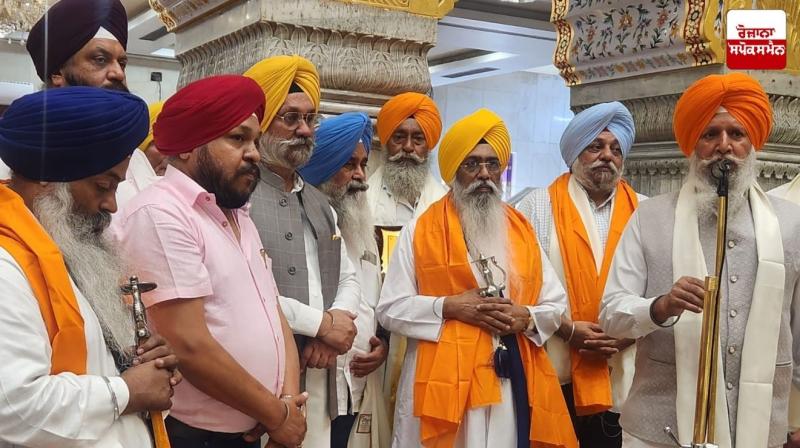 Shaheed Jagrati Yatra dedicated to the 350th martyrdom anniversary of Sri Guru Tegh Bahadur Ji begins from Delhi Shaheed Jagrati Yatra dedicated to the 350th martyrdom anniversary of Sri Guru Tegh Bahadur Ji begins from Delhi