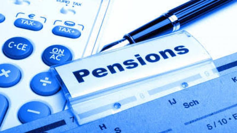 Pensioners demanding 7500 rupees pension minimum limit is 2500 rupees
