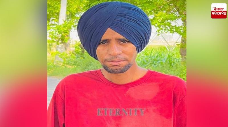 Conductor dies after school bus overturns in Barnala News Conductor dies after school bus overturns in Barnala News
