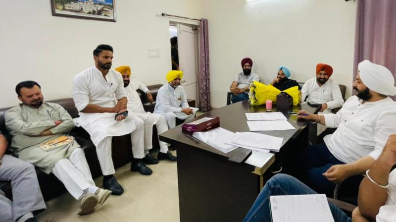 Aam Aadmi Party prepares for municipal elections