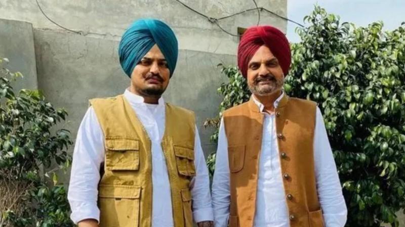 Sidhu Moosewala with his Father Sidhu Moosewala with his Father