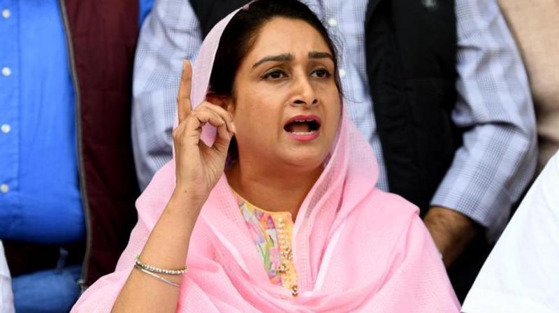 More than 2 dozen people of aap joins congress in presence of Manpreet Badal