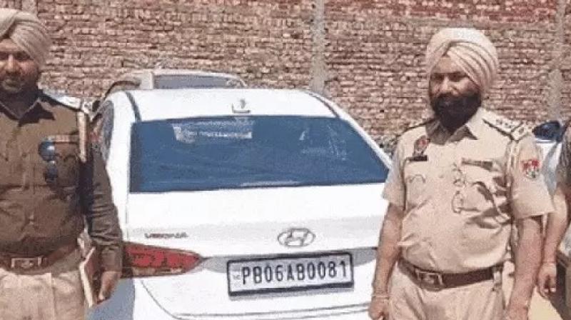 Car full of money in Jagraon news in punjabi Car full of money in Jagraon news in punjabi