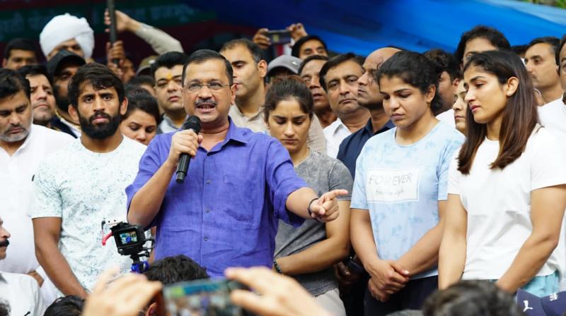 Arvind Kejriwal extends support to wrestlers