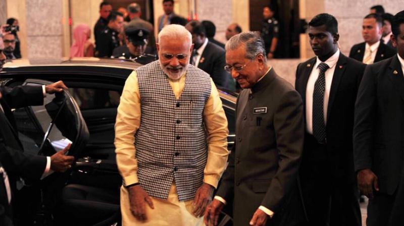 Modi reached Malaysia, PM will meet Mahatir Mohammad Modi reached Malaysia, PM will meet Mahatir Mohammad