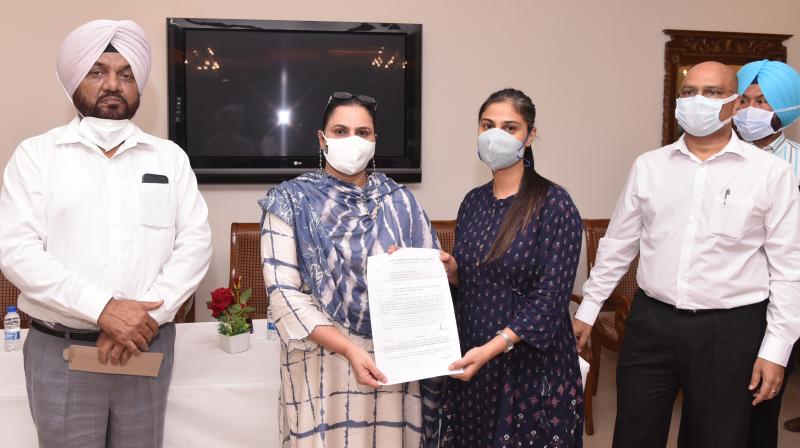 Razia Sultana handed over appointment letters to 170 candidates