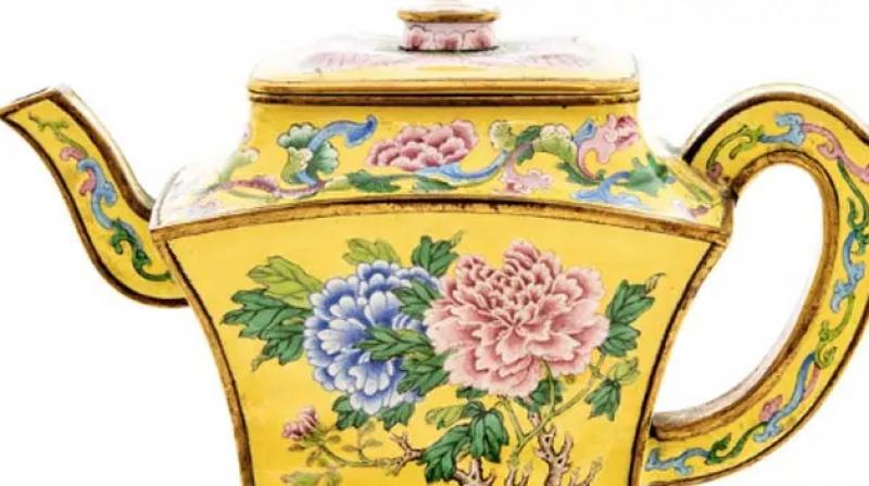 Tiny 'Teapot' Found In Garage Amid Lockdown Could Fetch As Much As ₹ 95 Lakh Tiny 'Teapot' Found In Garage Amid Lockdown Could Fetch As Much As ₹ 95 Lakh