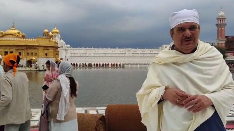 ਬਾਲੀਵੁੱਡ ਐਕਟਰ ਰਜਾ ਮੁਰਾਦ ਸੱਚਖੰਡ ਸ੍ਰੀ ਦਰਬਾਰ ਸਾਹਿਬ ਵਿਖੇ ਹੋਏ ਨਤਮਸਤਕ ਬਾਲੀਵੁੱਡ ਐਕਟਰ ਰਜਾ ਮੁਰਾਦ ਸੱਚਖੰਡ ਸ੍ਰੀ ਦਰਬਾਰ ਸਾਹਿਬ ਵਿਖੇ ਹੋਏ ਨਤਮਸਤਕ
