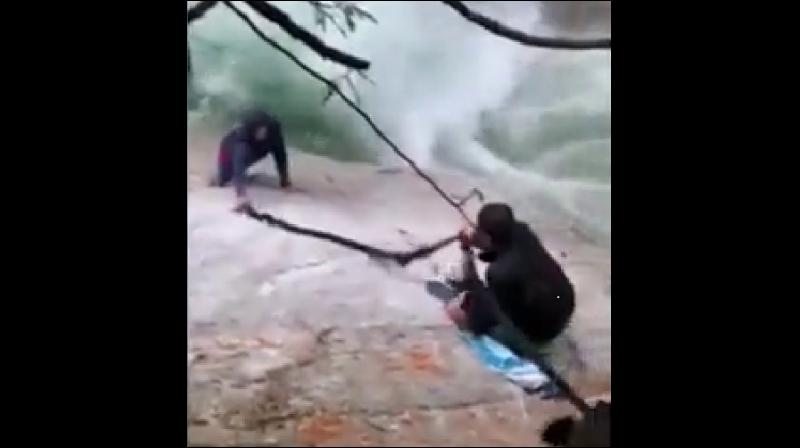 Sikh youth in Canada save lives of drowning people with the help of turbans