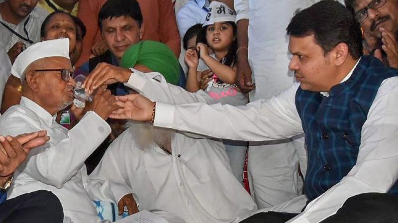 Anna Hazare also ended his fast Anna Hazare also ended his fast