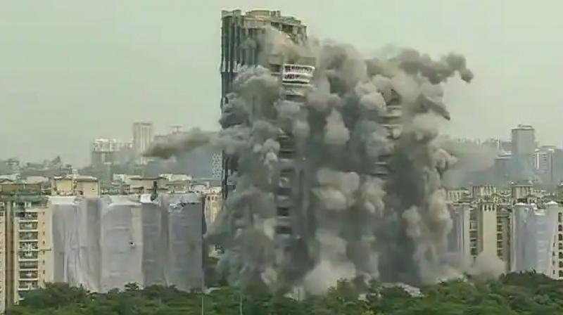 Twin Tower turned into debris Twin Tower turned into debris