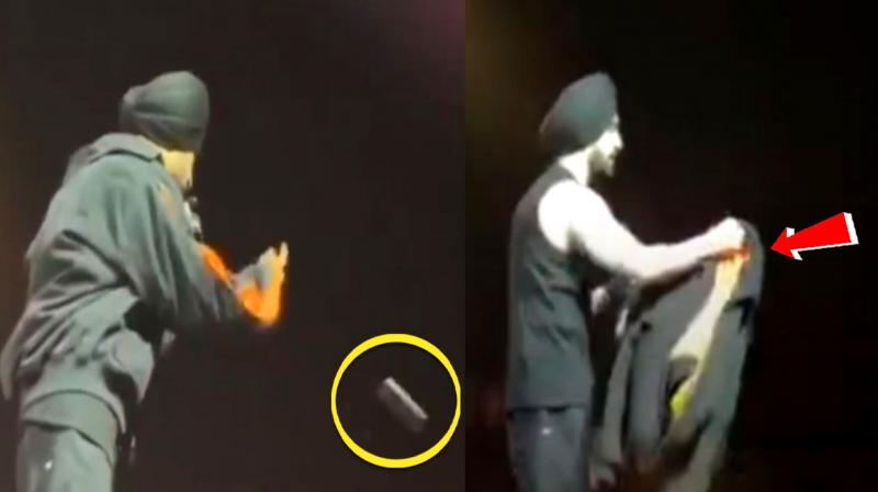 Fan hit Diljit Dosanjh on the running show, know what happened next... Fan hit Diljit Dosanjh on the running show, know what happened next...