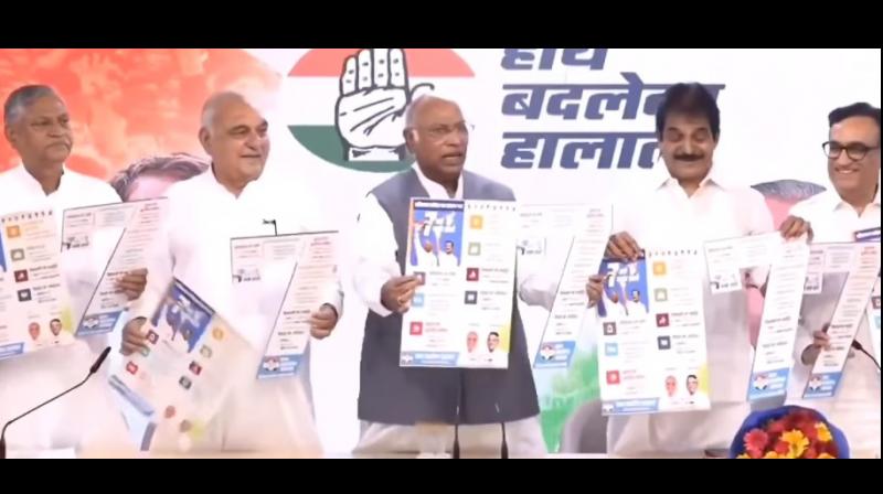 Congress announces election manifesto Congress announces election manifesto