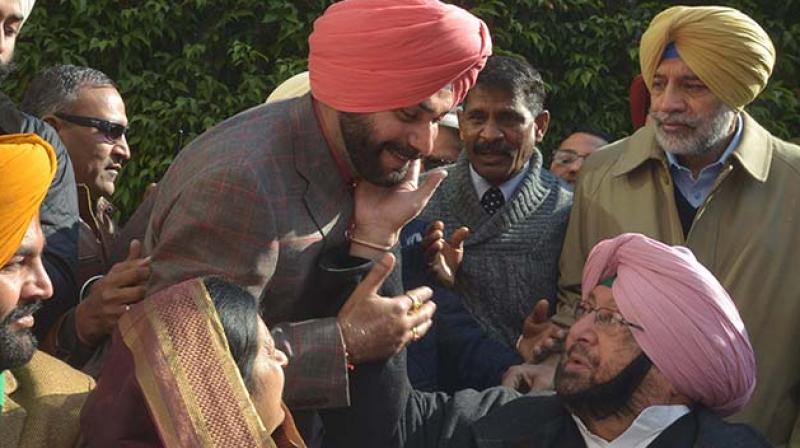 Navjot Singh Sidhu, Captain Amarinder Singh 