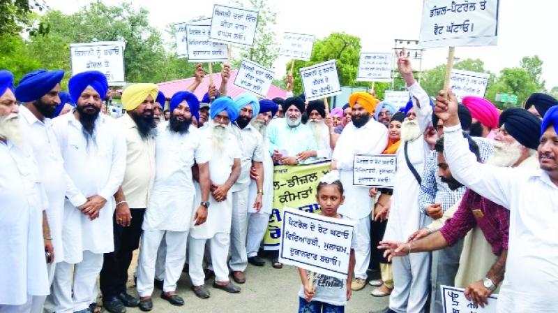 Akali Dal Protesting