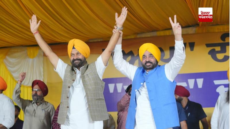 ਗਿੱਦੜਬਾਹਾ 'ਚ ਡਿੰਪੀ ਢਿੱਲੋਂ ਲਈ ਮੁੱਖ ਮੰਤਰੀ ਮਾਨ ਦਾ ਜ਼ੋਰਦਾਰ ਪ੍ਰਚਾਰ ! ਗਿੱਦੜਬਾਹਾ 'ਚ ਡਿੰਪੀ ਢਿੱਲੋਂ ਲਈ ਮੁੱਖ ਮੰਤਰੀ ਮਾਨ ਦਾ ਜ਼ੋਰਦਾਰ ਪ੍ਰਚਾਰ !