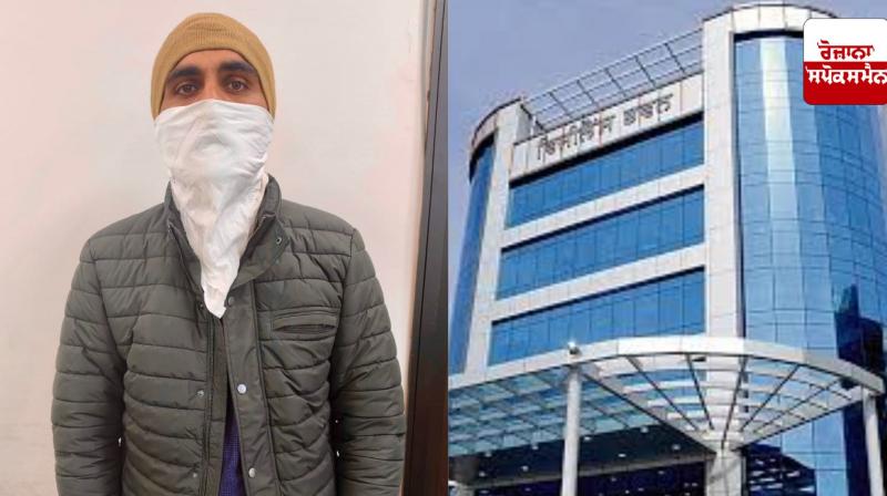 Gunman Vigilance arrests Regional Transport Officer who took bribe of lakhs of rupees from transporters Gunman Vigilance arrests Regional Transport Officer who took bribe of lakhs of rupees from transporters
