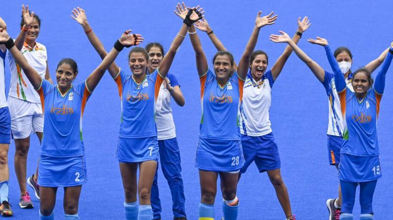 women hockey team women hockey team