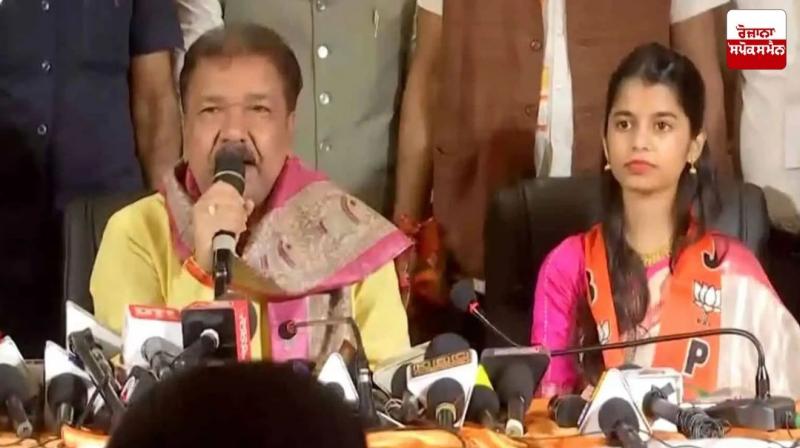 Folk singer Maithili Thakur joins BJP, will contest elections from Alinagar assembly seat Folk singer Maithili Thakur joins BJP, will contest elections from Alinagar assembly seat