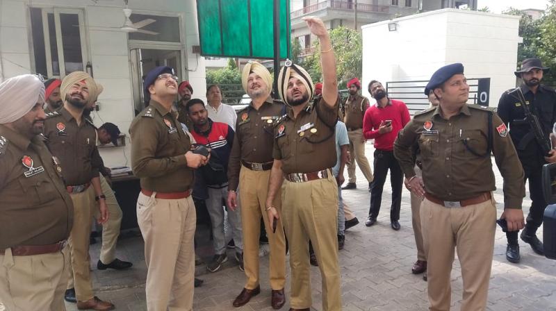 Mohali: Police conducted a search operation at different places, Mohali: Police conducted a search operation at different places,