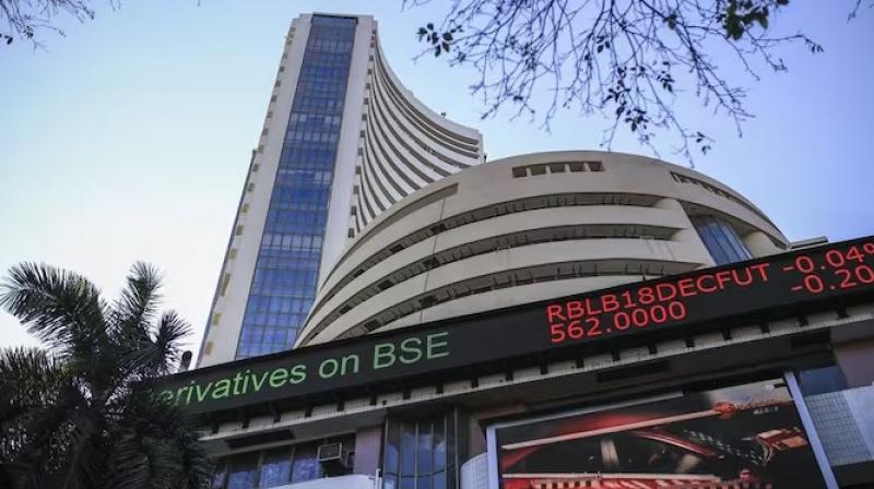 Stock Market: Stock market plunges ahead of budget: Sensex falls 100 points and Nifty 50 points Stock Market: Stock market plunges ahead of budget: Sensex falls 100 points and Nifty 50 points