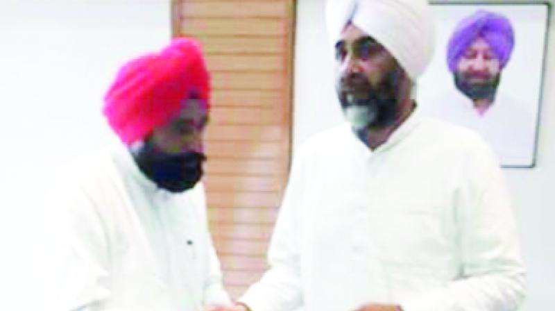 Santokh Singh Bhalaipur Meets Manpreet Singh Badal