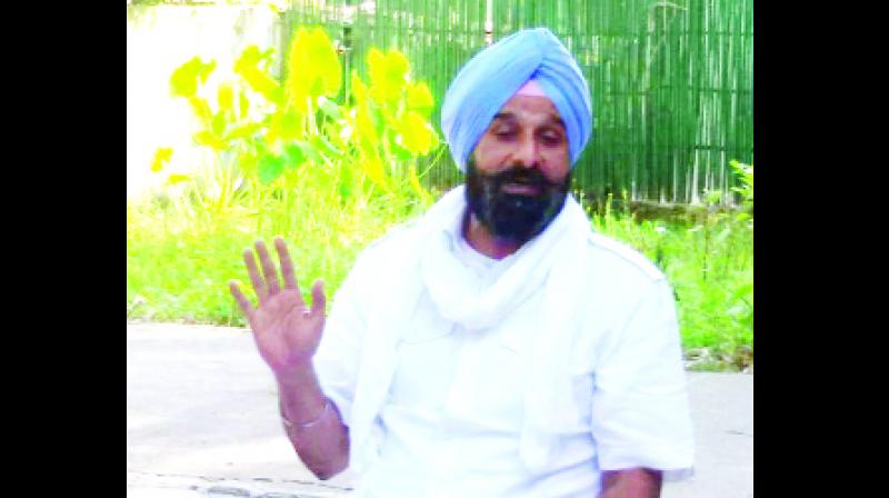 ਰਾਜਪਾਲ ਨੂੰ ਮੰਤਰੀ ਮੰਡਲ ਬਰਖ਼ਾਸਤ ਕਰਨਾ ਚਾਹੀਦੈ : ਬਿਕਰਮ ਮਜੀਠੀਆ ਰਾਜਪਾਲ ਨੂੰ ਮੰਤਰੀ ਮੰਡਲ ਬਰਖ਼ਾਸਤ ਕਰਨਾ ਚਾਹੀਦੈ : ਬਿਕਰਮ ਮਜੀਠੀਆ