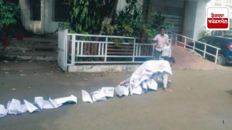 Man reaches government office crawling with water complaints tied to his body Man reaches government office crawling with water complaints tied to his body
