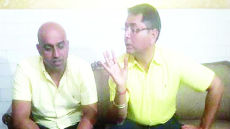 Aman Arora with a Doctor Aman Arora with a Doctor