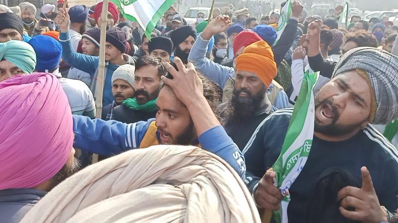 Protest against former minister of farmers in Jalandhar Protest against former minister of farmers in Jalandhar