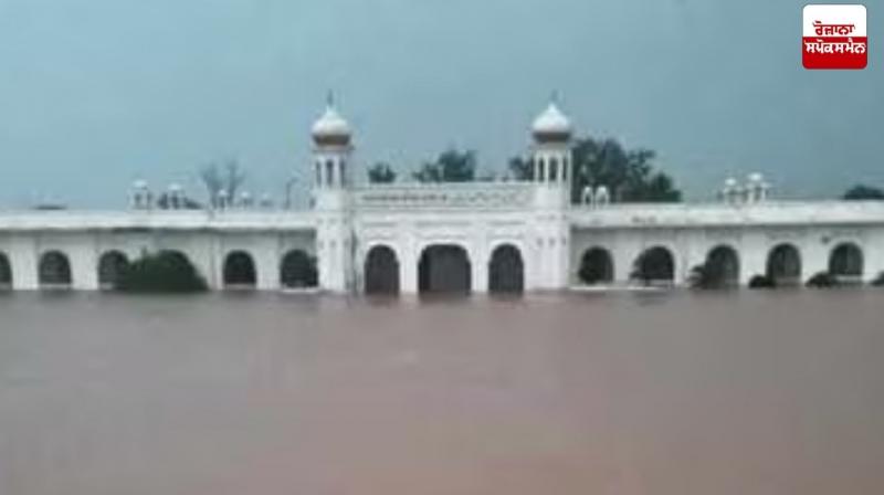 Seven feet of water filled the complex of Gurdwara Sri Kartarpur Sahib Seven feet of water filled the complex of Gurdwara Sri Kartarpur Sahib